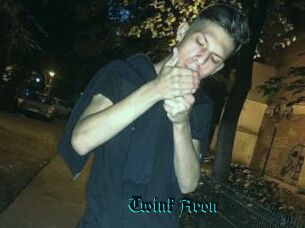 Twink_Aron